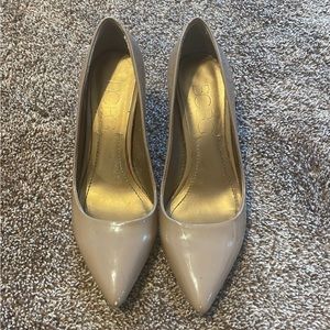 Size 6 BCBG high heels